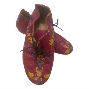 MOROCCAN EMBROIDERED LEATHER SHOES